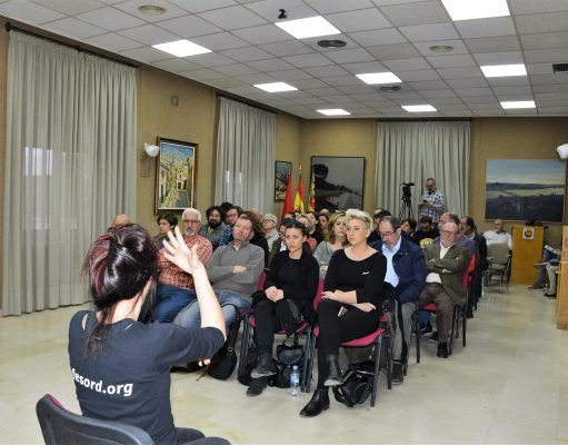 El Ayuntamiento de Elda contrata el servicio de intérprete en lengua de signos para los plenos municipales y otras actividades institucionales Lengua de signos - Ayuntamiento de Elda