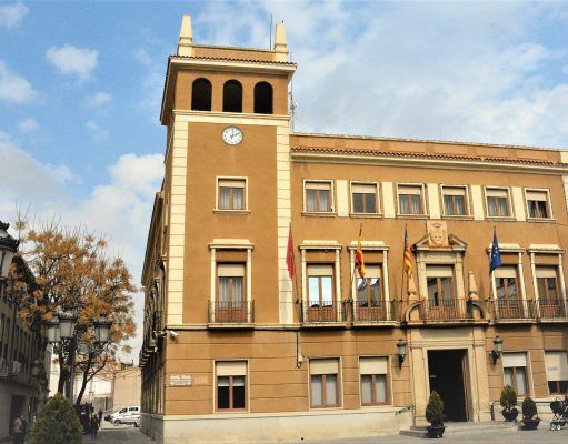 El Ayuntamiento de Elda mejorará la gestión del gasto municipal en electricidad y optimizará el consumo energético Ayuntamiento de Elda