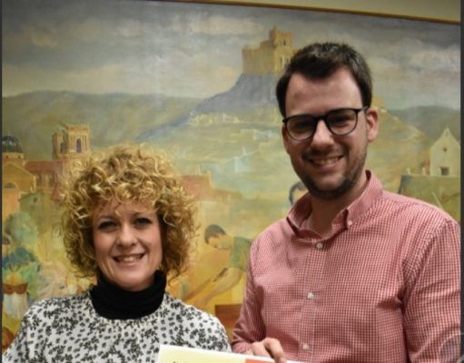 El taller municipal de teatro de Petrer ofrece un espectáculo gratuito de monólogos y sketchs para acabar el año