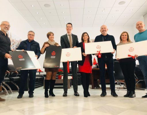El Ayuntamiento de Elda envía el calendario 2020 de Asprodis a personalidades de toda España para poner en valor la industria eldense calendario 2020 de Asprodis