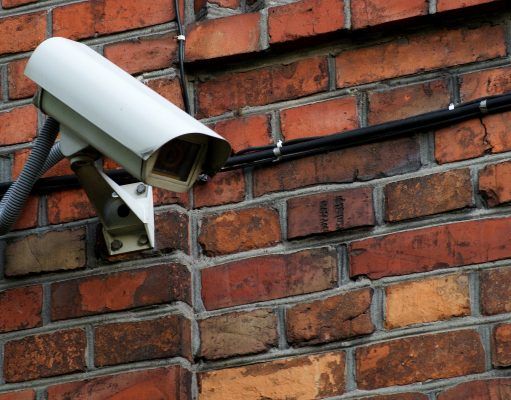 13 nuevas cámaras de videovigilancia en dos parques y el cementerio de Petrer, autorizadas por la Subdelegación de Gobierno cámaras de seguridad Petrer