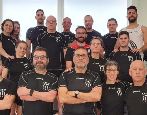 Destacada actuación del Club Natación Elda Master-Grupo CS, en la piscina municipal de Petrer Club Natación Elda Master