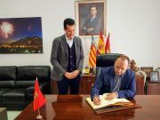 El Ayuntamiento de Elda y el Consell aúnan fuerzas para aumentar la oferta de vivienda pública en la ciudad El alcalde Rubén Alfaro Bernabé se ha reunido con el conseller de Vivienda y Arquitectura Bioclimática, Rubén Martínez Dalmau