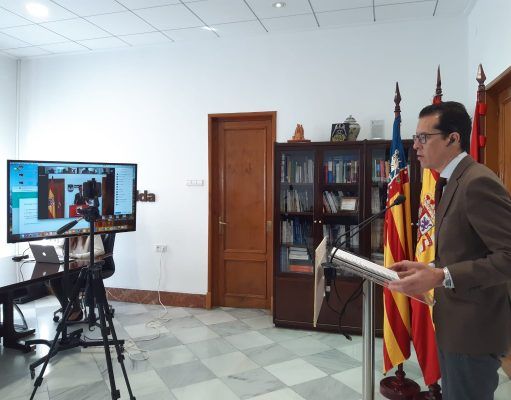 El Ayuntamiento de Elda amplía en 100.000 euros el convenio con Cruz Roja para atender las necesidades de familias afectadas por la crisis del coronavirus