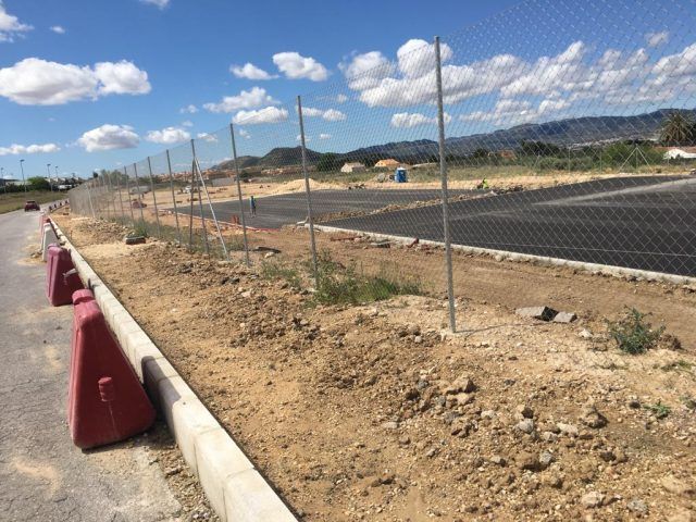 obras de acondicionamiento del solar del IES Azorín