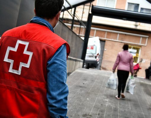 Desciende en un 42% el número de familias eldenses que solicitan alimentos a través de Cruz Roja Ayudas a través de Cruz Roja de Elda