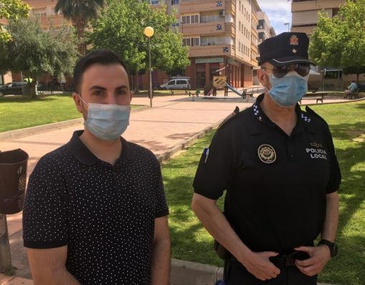 Petrer sancionará el abandono de guantes y mascarillas usadas en la vía pública Petrer quiere poner coto al abandono de mascarillas y guantes usados en la vía pública
