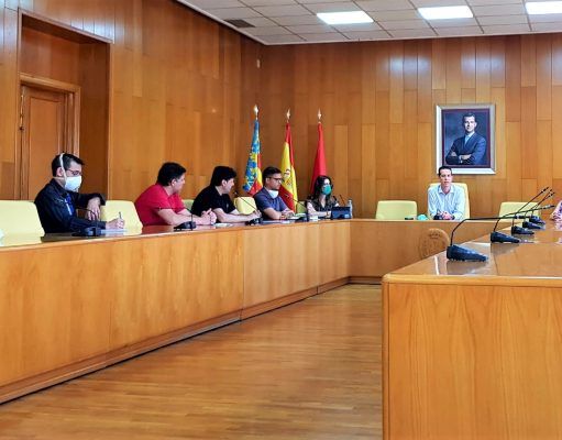 El Ayuntamiento de Elda propone a los comerciantes y vecinos de Jaime Balmes la creación de una comisión de seguimiento del mercadillo