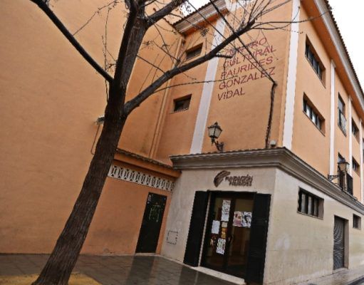 El Ayuntamiento de Elda renueva el convenio de colaboración con la Fundación Paurides por un importe de 17.000 euros