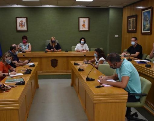 Petrer amplía la plantilla de su empresa municipal para intensificar la limpieza de los colegios públicos de Infantil y Primaria REUNIÓN COORDINACIÓN EDUCACIÓN AMPLIACIÓN LIMPIEZA