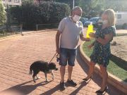 El ayuntamiento de Petrer repartirá botellas para diluir el orín de perros, ante el aumento de las denuncias de vecinos y el problema sanitario que supone El ayuntamiento de Petrer repartirá botellas para diluir el orín de perros