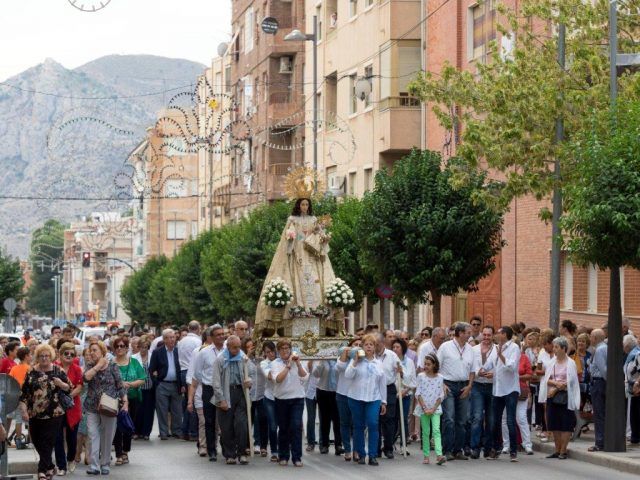 La Virgen del Remedio dirigiéndose a la parroquia de la Santa Cruz. 27-IX-2014. Foto: Vicent Olmos.