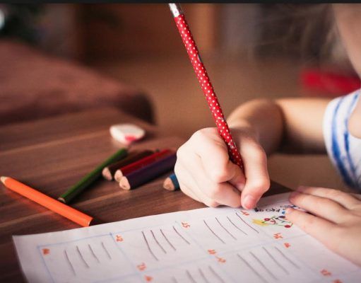 Servicios Sociales de Petrer, organiza un taller de habilidades sociales, y otro de apoyo escolar para niños de hasta 13 años Dos talleres dirigidos a niños y niñas hasta trece años en Petrer