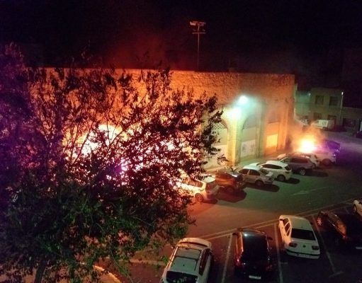 Policía Local y Nacional, han abierto una investigación para identificar al autor de los últimos incendios de vehículos y contenedores en Elda Actos vandálicos Elda