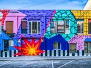 El artista Antonyo Marest pinta su primer mural en Elda tras trabajar en medio Mundo Mural de Antonyo Marest en Elda