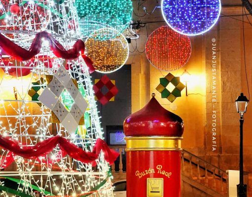 Comienza la instalación del alumbrado navideño en Petrer para ambientar y apoyar al comercio local de proximidad Navidad 2019 Petrer