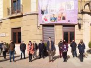 Elda se suma a los actos del Día Internacional de la Eliminación de la Violencia contra la Mujer minuto de silencio a las puertas de la Casa Consistorial por todas las víctimas de la violencia contra las mujeres