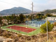 Remodeladas las pistas de tenis del Complejo Deportivo de San Crispín de Elda Pistas de tenis del Complejo Deportivo de San Crispín Elda