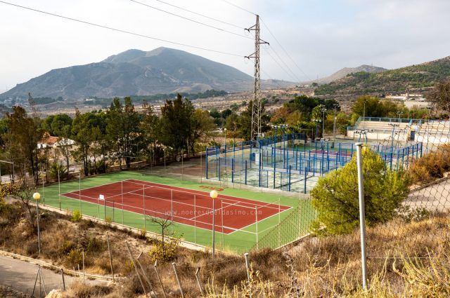 Pistas de tenis del Complejo Deportivo de San Crispín Elda