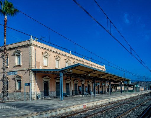 Adif realizará obras de mejora en la Estación Ferroviaria de Elda-Petrer Estación de tren Elda - Petrer - @juanjustamante foto