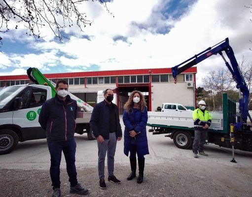 Dos nuevos camiones para el mantenimiento y mejora de Petrer Petrer incorpora a su flota dos nuevos camiones