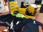 Renovación del vestuario oficial y los complementos de la Policía Local de Elda y de Protección Civil Renovación del vestuario oficial y los complementos de la Policía Local de Elda y de Protección Civil