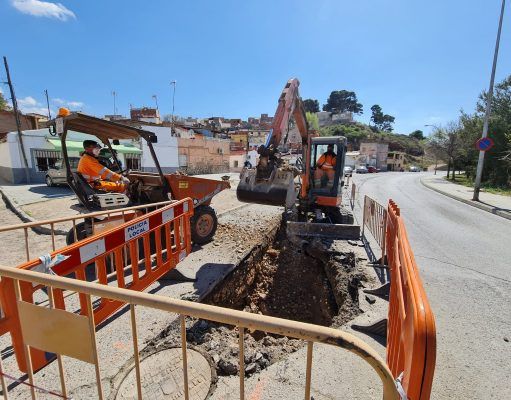 Comienzan los trabajos de reparación del Paseo de la Mora de Elda para restablecer el paso de vehículos