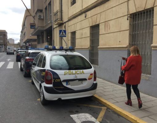 La alcaldesa de Petrer cursa la denuncia en la Policía Nacional por el ataque machista en Redes Sociales La alcaldesa de Petrer cursa la denuncia por el ataque machista en Redes Sociales