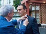 El empresario petrerí Javier Torá distinguido con la Cruz de Oficial de la Orden de Isabel la Católica por el Ministerio de Asuntos Exteriores Javier Torá distinguido con la Cruz de Oficial de la Orden de Isabel la Católica por el Ministerio de Asuntos Exteriores