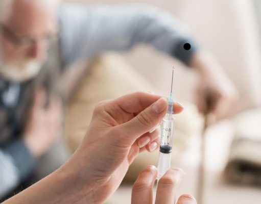 La Comunitat Valenciana empieza a citar vía SMS a personas de 79 y 65 años que se comenzarán a vacunar contra el coronavirus la próxima semana Vacunación coronavirus 2021