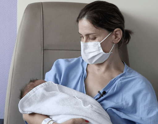 Una mujer da a luz a un bebé sano tras contraer la covid 19 y estar ingresada con ECMO en La Fe