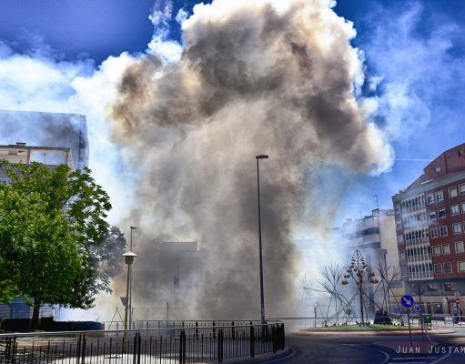 Se suspenden las Fallas de Elda, cuya celebración estaba prevista para celebrarse del 23 al 26 de septiembre de 2021 Mascletá Fallas Elda - 2016