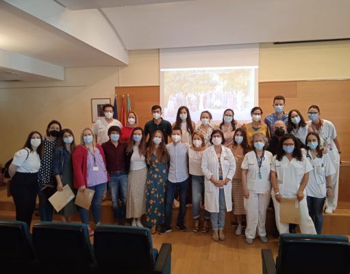 El Hospital de Elda rinde homenaje a los 24 residentes que finalizan la especialidad El Hospital de Elda rinde homenaje a los 24 residentes que finalizan la especialidad