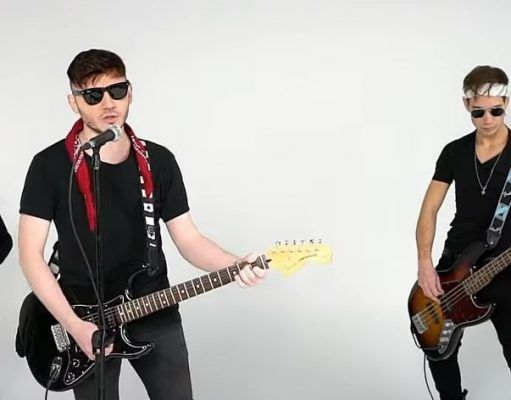 El joven artista eldense David Tecles nos presenta un nuevo videoclip para su canción NO PUEDO CONMIGO David Tecles en su nuevo tema NO PUEDO CONMIGO