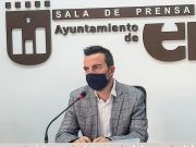 La Concejalía de Deportes abre el plazo para que los clubes deportivos de Elda soliciten las subvenciones de 2021 El concejal de Deportes, Fernando Gómez,