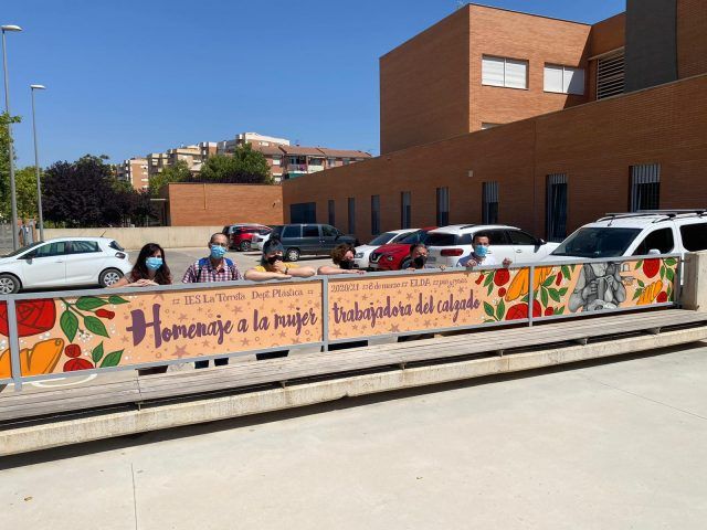 Mural de diez metros de longitud dedicado a la mujer trabajadora