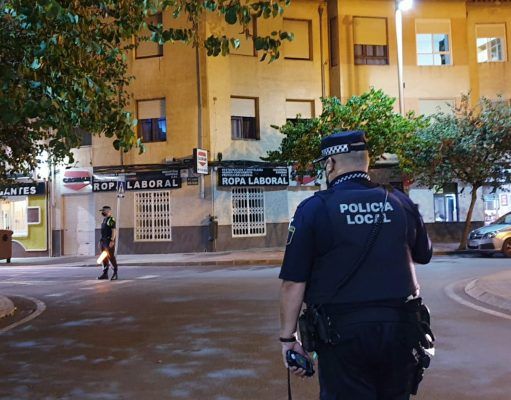 La Policía Local de Elda impone 11 sanciones durante los controles de emisión de ruidos de ciclomotores y motocicletas Control de la Policía Local de Elda