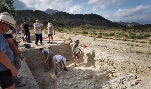 Los sondeos arqueológicos de Territorio Bitrir sacan a la luz los muros de una posible edificación de la Alquería de Puça