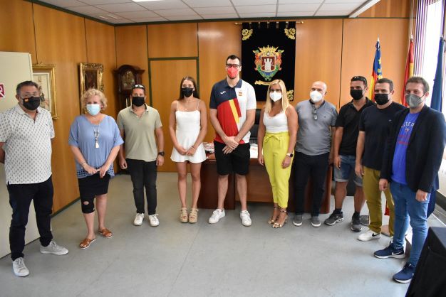 El Ayuntamiento de Petrer homenajea a sus 3 deportistas olímpicos con una recepción institucional