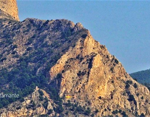 Encontrado sin vida un eldense de 48 años en la cara sur del Cid en Petrer Operación de búsqueda y rescate en el Cid