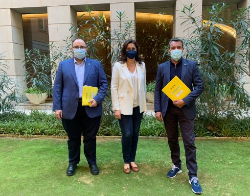 Las Cortes Valencianas crean una comisión para estudiar medidas que ayuden a mejorar la competitividad de la industria del calzado Comisión para mejorar la competitividad de la industria del calzado