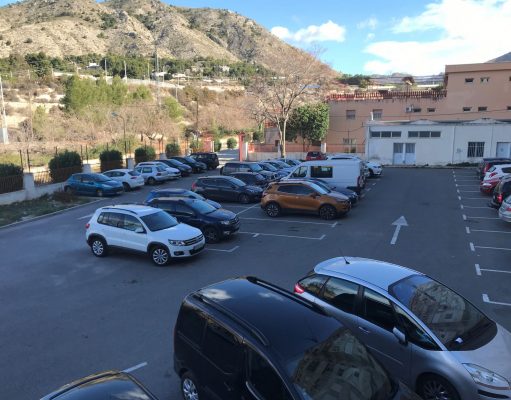 La Policía Local de Petrer instalará cámaras de videovigilancia en cinco parkings públicos ante el aumento de robos en el interior de vehículos Parking público Petrer