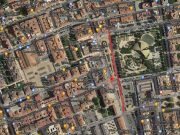 Una conductora que duplicaba la tasa de alcohol pierde el control de su coche y colisiona contra dos vehículos estacionados en la calle Óscar Esplá en Petrer Petrer - Calle Óscar Esplá