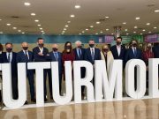 El alcalde de Elda asiste a la inauguración de Futurmoda y visita los stands de las empresas eldenses que participan en el certamen