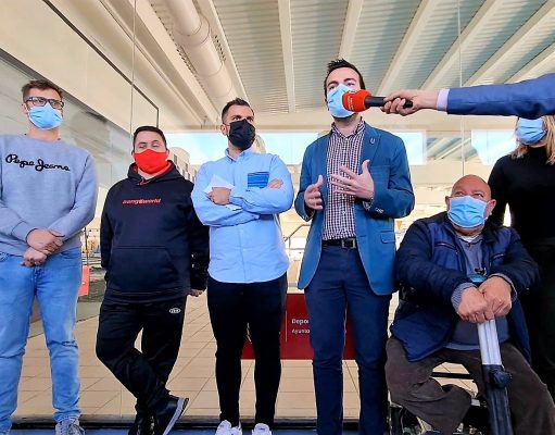 La Piscina Cubierta de Elda, Nacho Gil, celebra el sábado su 15º aniversario con una exhibición deportiva en la que participarán más de 130 nadadores 15º ANIVERSARIO PISCINA CUBIERTA NACHO GIL