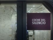 Renfe manda al ‘coche del silencio’ los mensajes de odio contra las mujeres en redes sociales El coche del silencio - Renfe - #8M