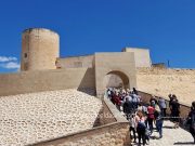 Se amplían las visitas al Castillo de Elda ante la cantidad de solicitudes recibidas en la Oficina de Turismo Visitas al Castillo de Elda - @juanjustamante Foto