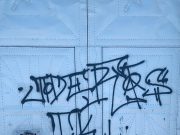 Policía Local de Petrer pide colaboración para identificar a los autores de las pintadas en edificios religiosos, paredes y mobiliario urbano Policía Local de Petrer pide colaboración para identificar a los autores de las pintadas en edificios religiosos, paredes y mobiliario urbano