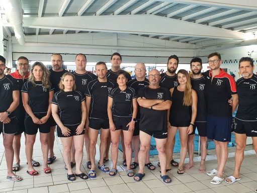 Muy bien el Club Natación Elda Master en la primera competición oficial de natación en la piscina municipal de Elda Nacho Gil Club Natación Elda Master