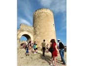 Más de 1.200 escolares eldenses realizarán mañana un recorrido para conocer el Castillo de Elda y visitar la Ermita, la sede de la Junta de Moros y Cristianos y el Castillo de Embajadas Visitas de escolares al Castillo de Elda